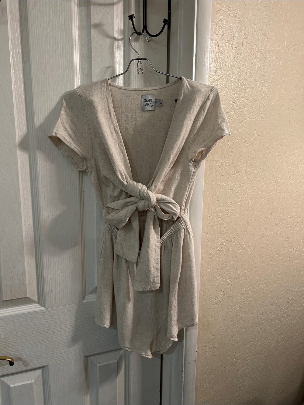 Princess Polly linen romper size 4